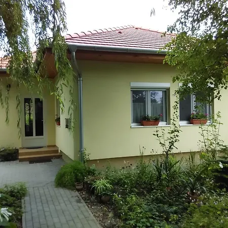 דירה Bloomyapartment